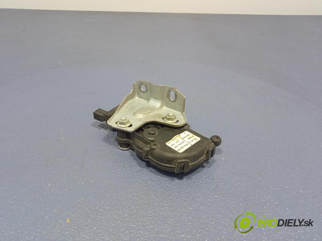 Mercedes GL 2014 mechanismus stahování Sklenka: Zad: Levý: A1666700004