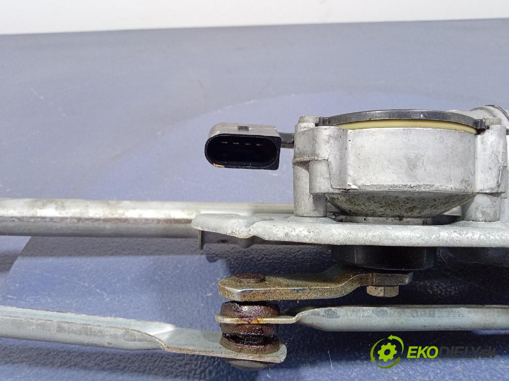 Mercedes GL 2014 mechanizmus motor: Stierače: Predné A1668202740