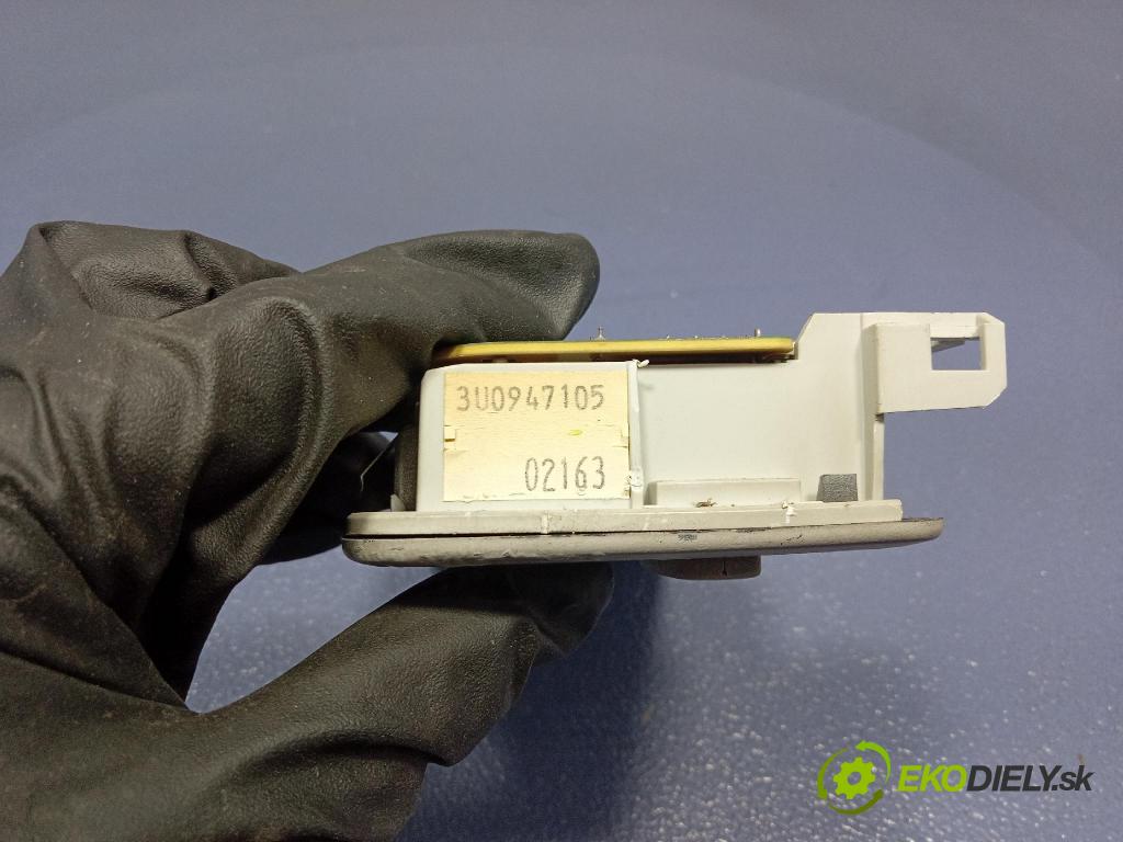 Skoda Superb 2002 Lampy Uvnitř 3U0947105