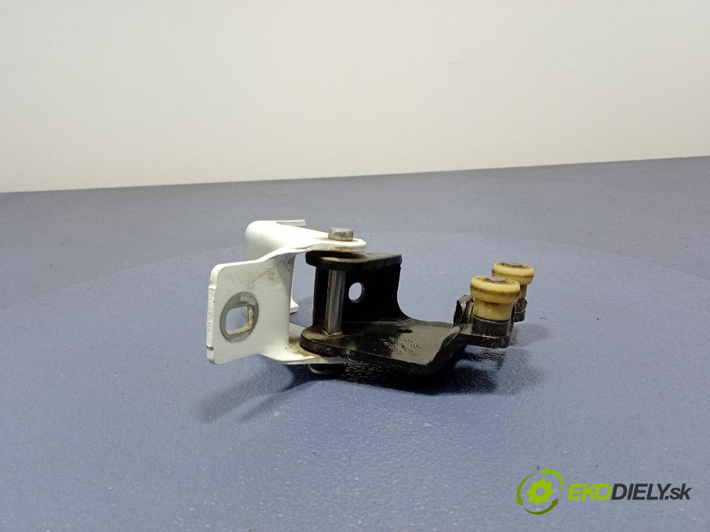 Renault Express 2024 dvere Strana: Posuvné: pravé 824A65571R