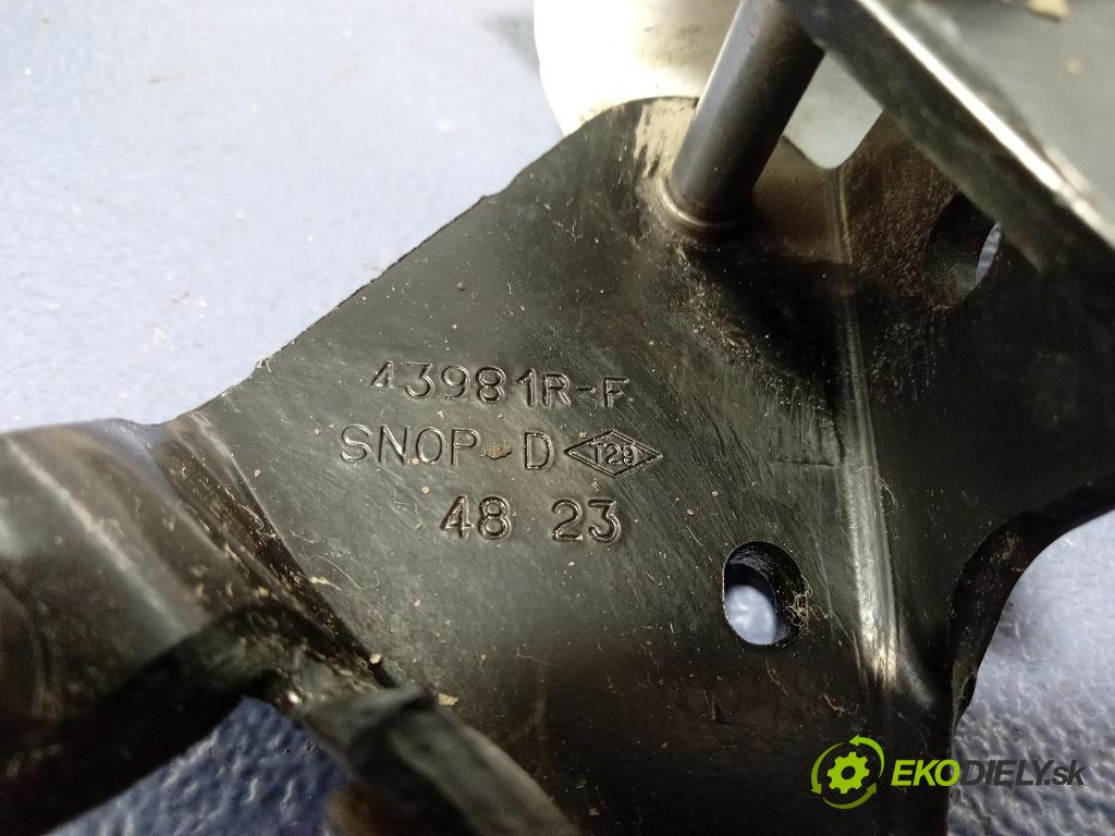 Renault Express 2024 dvere Strana: Posuvné: pravé 824A65571R