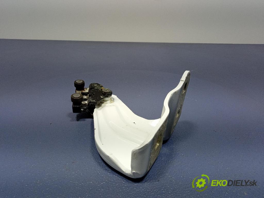 Renault Express 2024 dvere Strana: Posuvné: pravé 745967497R