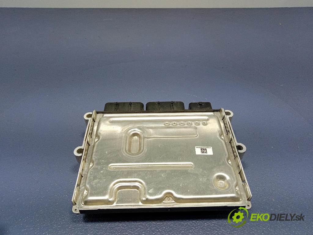 Renault Express 2024 riadiaca jednotka Motor: 237109894S