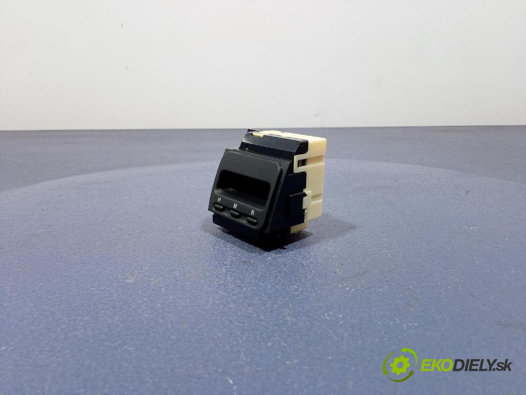 Honda Cr-v 1998 Hodinky 8AD318-A08