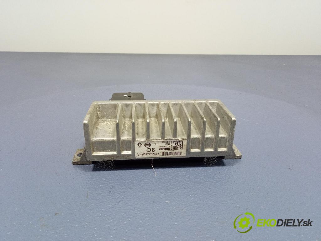 Renault Express 2024 Relé: Svíčky: 271202380R