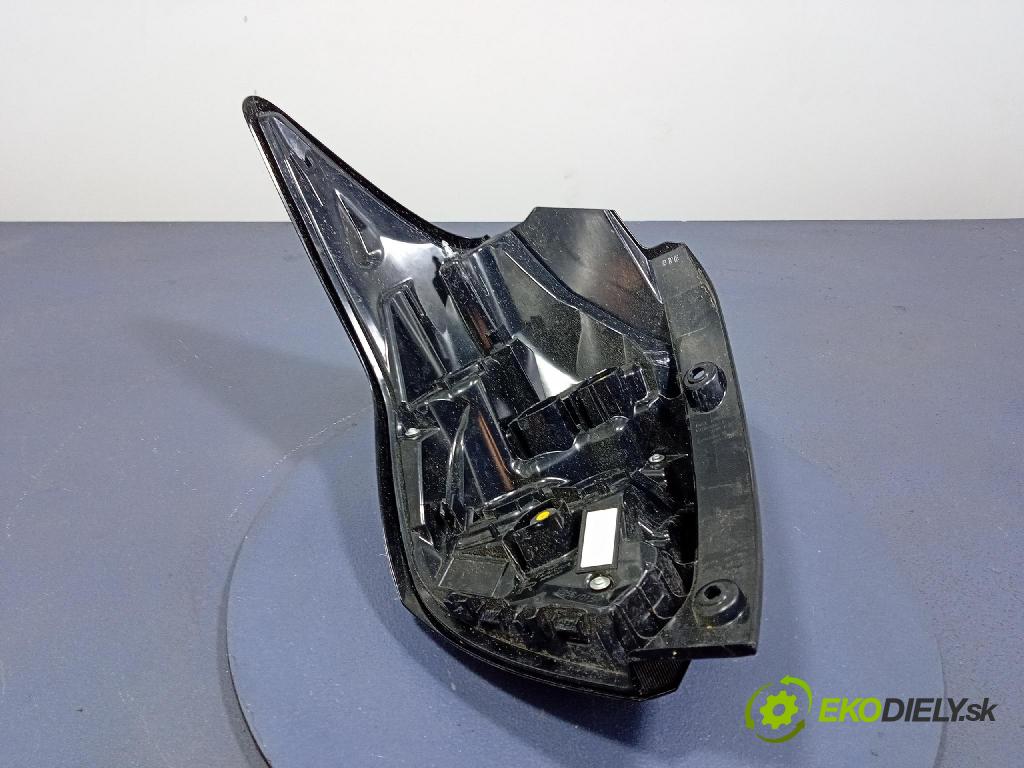 Toyota Yaris 0 svetlo / reflektor zad Prava: Vonkajsia: KOITO K0-12