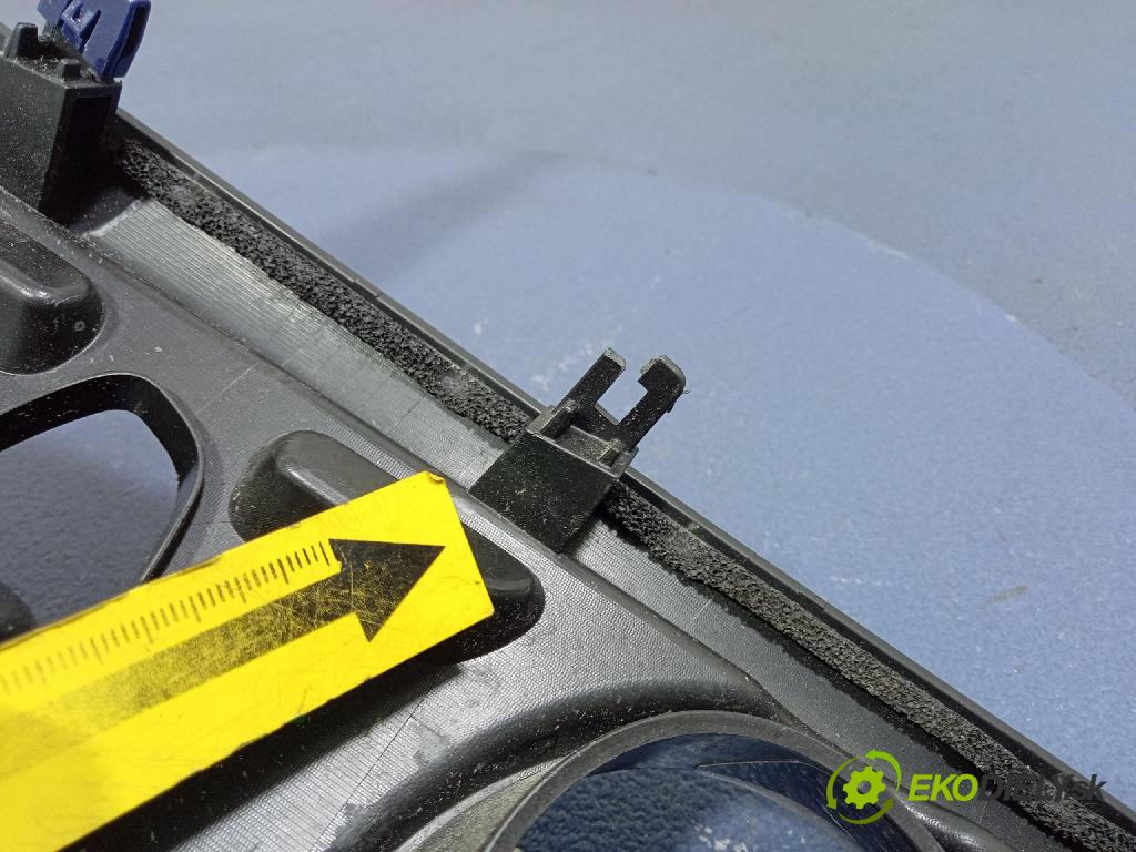 Toyota Yaris 0 lišta narazník 81481-52810
