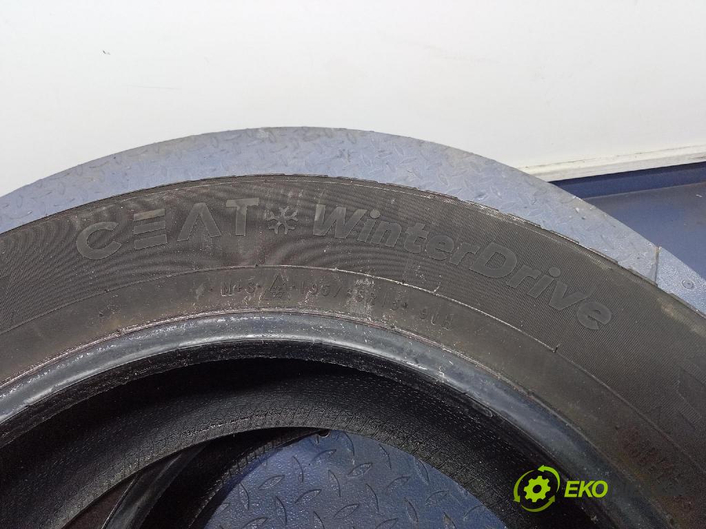 Bmw Seria 3 2004 pneumatiky: Zima 8904288100310