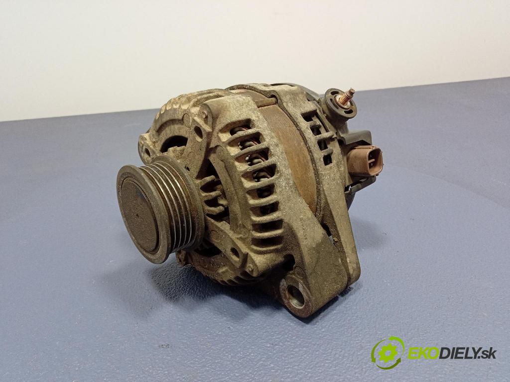Toyota Avensis verso 2002 Alternator 27060-27040