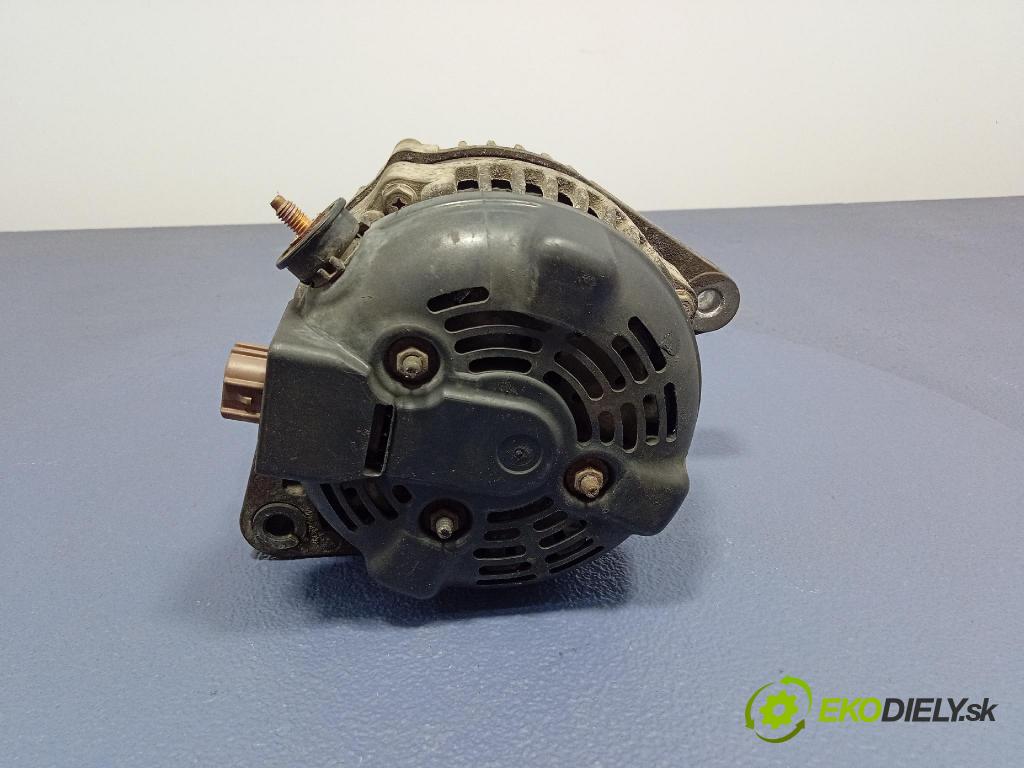 Toyota Avensis verso 2002 Alternator 27060-27040