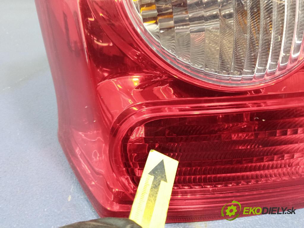 Nissan Pixo 2009 svetlo / reflektor zad ľavá Vonkajsia: 220-17092