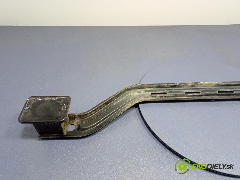 Nissan Pixo 2009 výstuha narazník zad