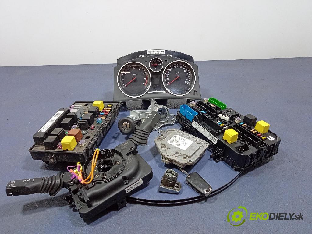 Opel Astra 2005 riadiaca jednotka Motor: 55559272