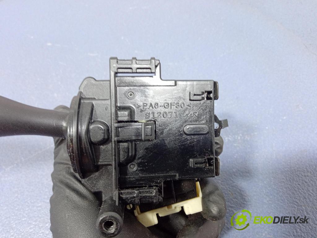 Nissan Pixo 2009 prepínač S12071