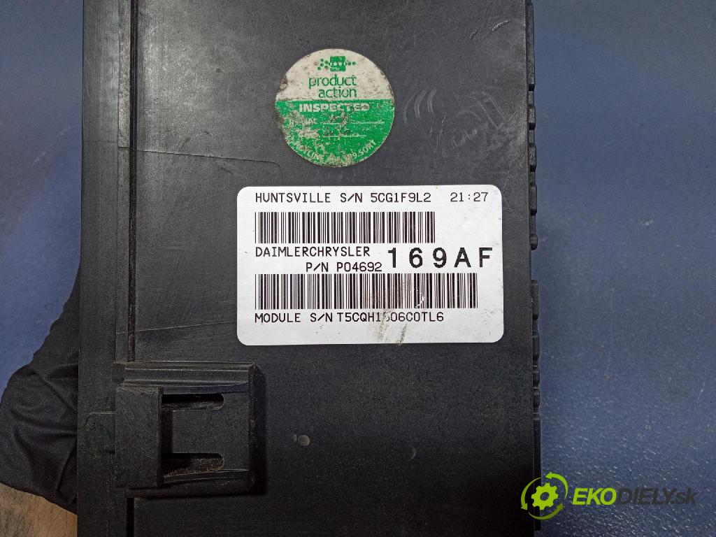 Dodge Caliber 2006 skrinka Poistky: P04692169AF