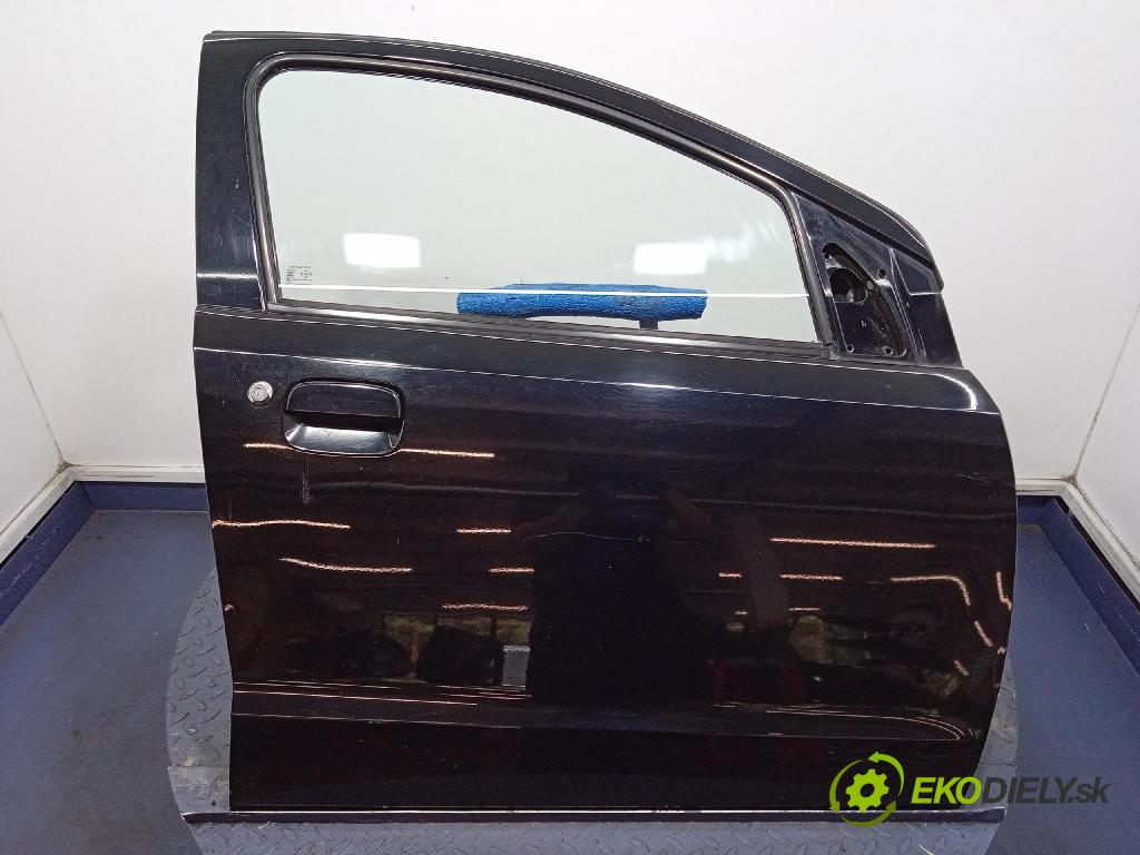 Nissan Pixo 2009 dvere Predné pravé