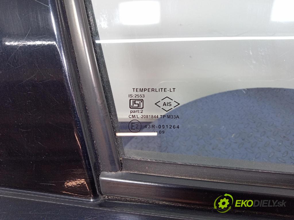 Nissan Pixo 2009 dvere Predné pravé