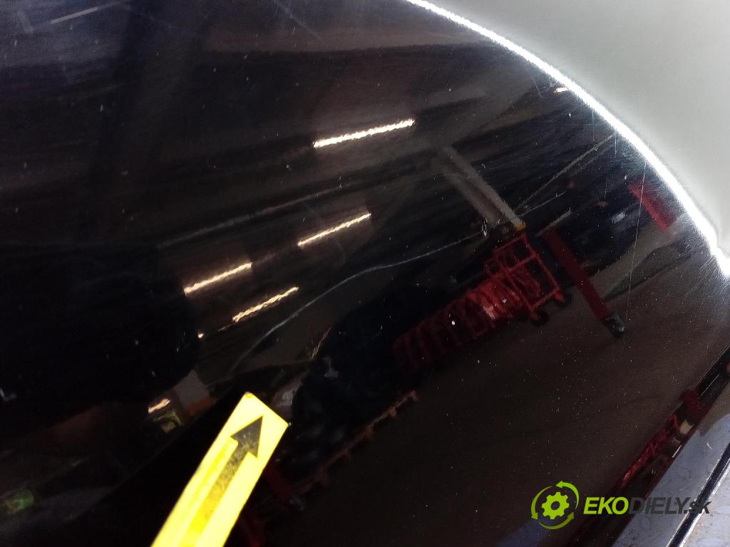 Nissan Pixo 2009 dvere Predné pravé
