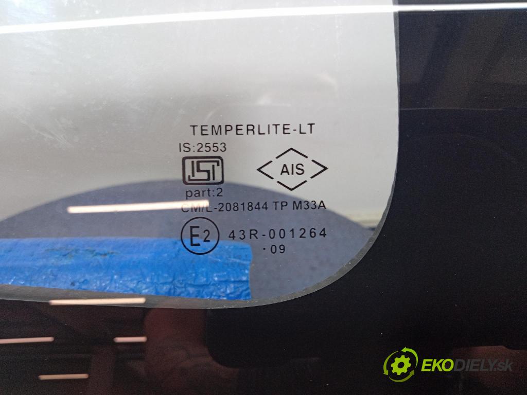 Nissan Pixo 2009 dvere zad pravé