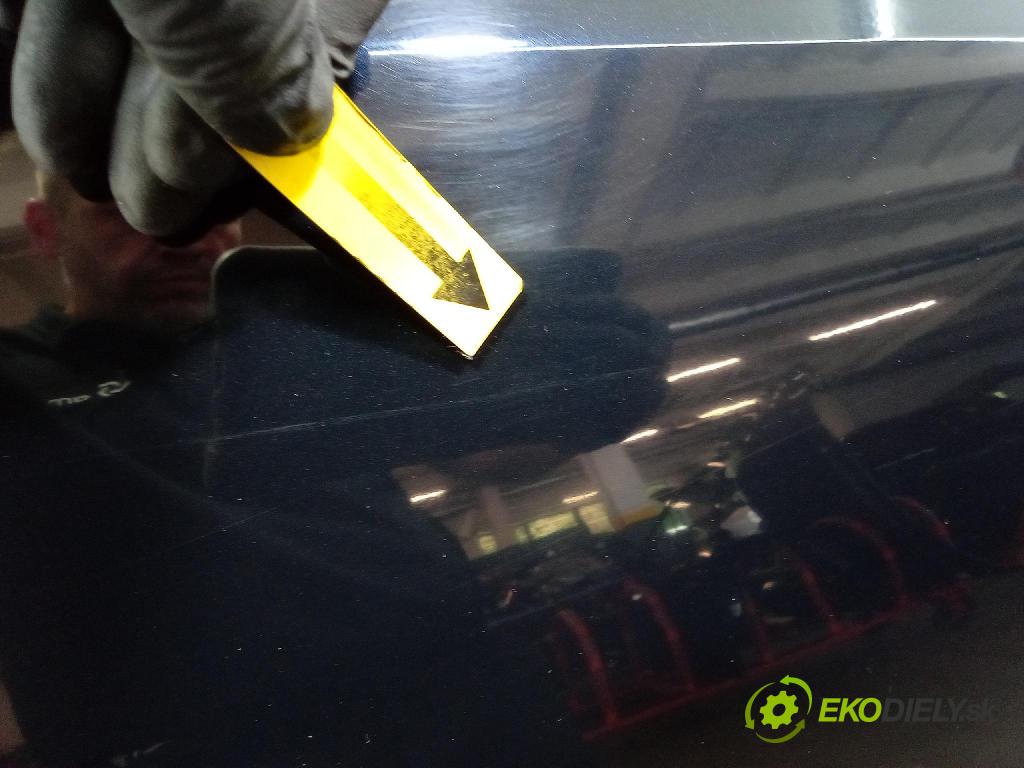 Nissan Pixo 2009 dvere zad pravé