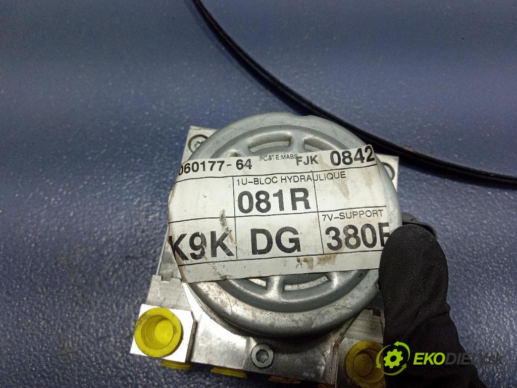 Renault Express 2024 čerpadlo ABS x 476608081R