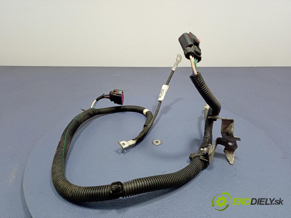 Renault Express 2024 inštalácia Elektrický: 240801106R