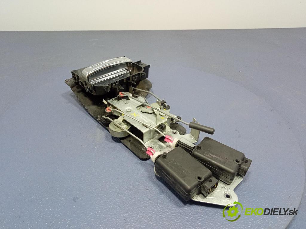 Citroen C8 2009 zámok dvere zad Vľavo: