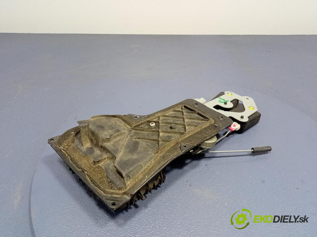 Citroen C8 2009 zámok dvere zad v pravo: