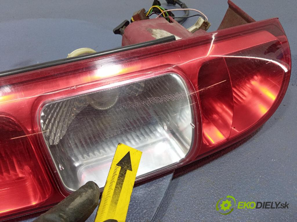 Citroen C8 2009 svetlo / reflektor zad Prava: Vonkajsia: