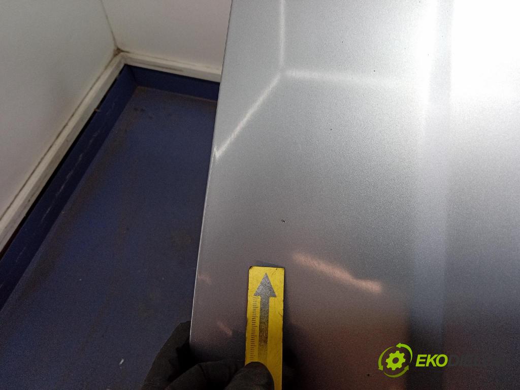 Opel Meriva 2004 kapota přední: