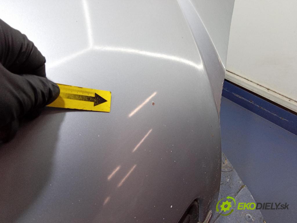 Opel Meriva 2004 kapota přední: