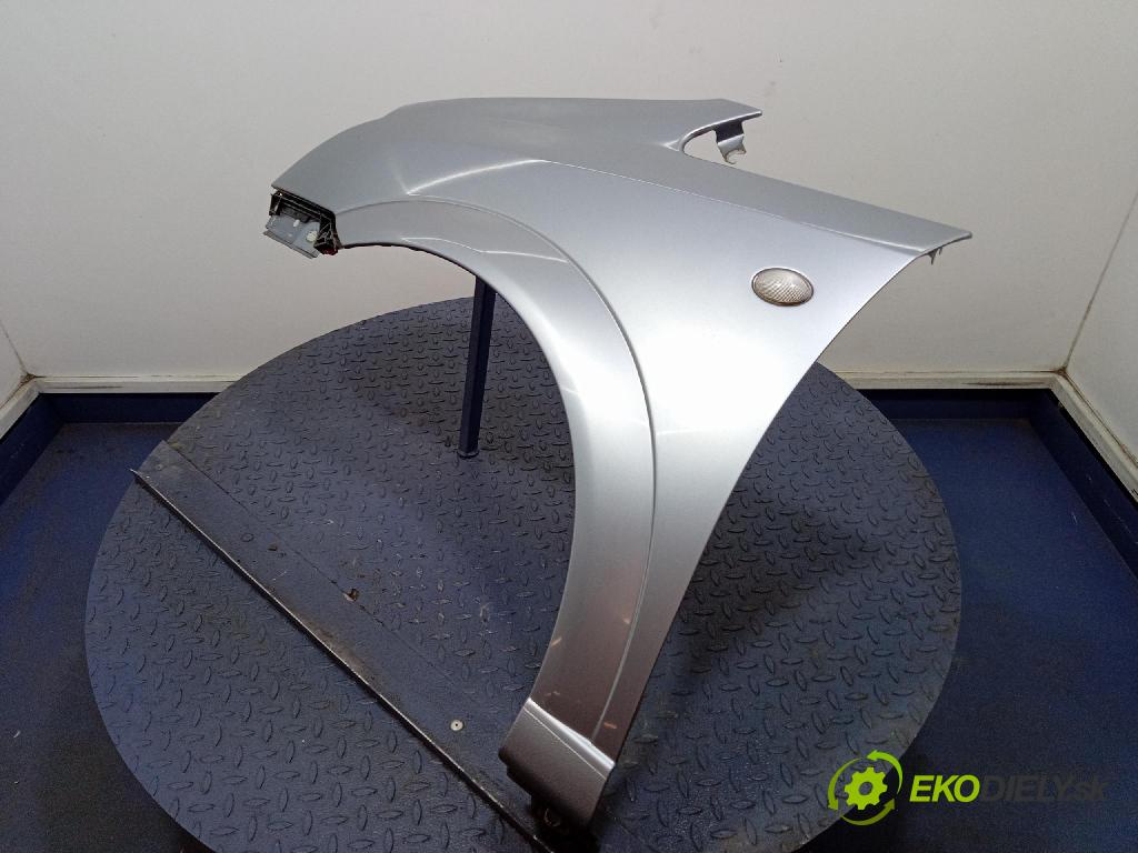 Opel Meriva 2004 blatník Predné Vľavo: