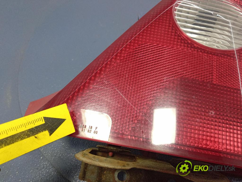 Honda Civic 2001 svetlo / reflektor zad Prava: Vonkajsia: