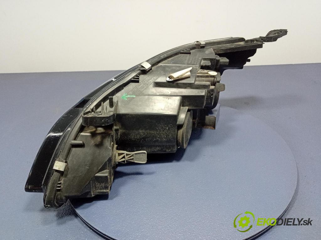 Peugeot 308 0 Reflektor: v pravo: 9677522980