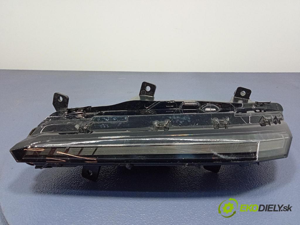 Peugeot 308 0 Halogen v pravo: 9835230880