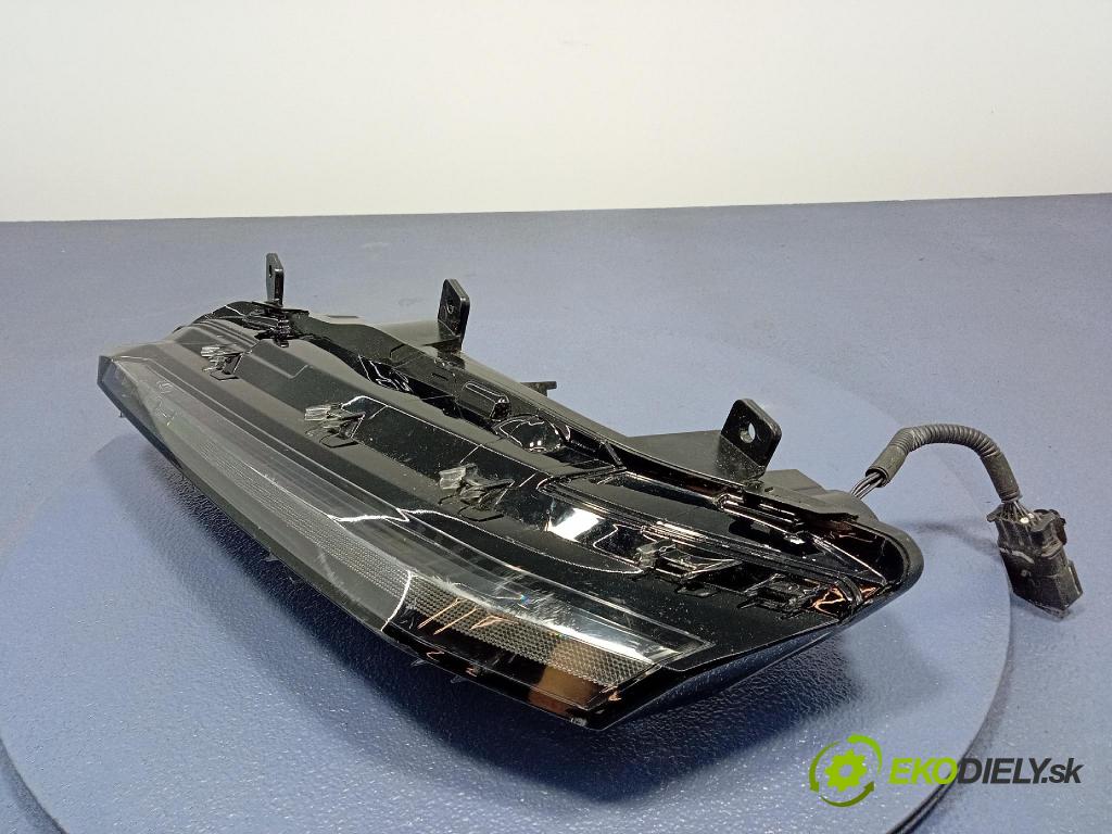 Peugeot 308 0 Halogen v pravo: 9835230880
