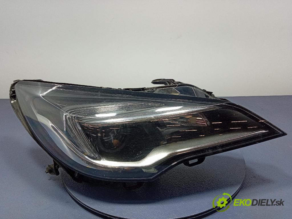 Opel Astra 0 Reflektor: v pravo: 39158006
