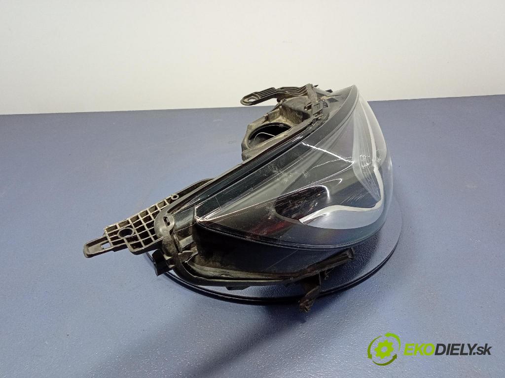 Opel Astra 0 Reflektor: v pravo: 39158006