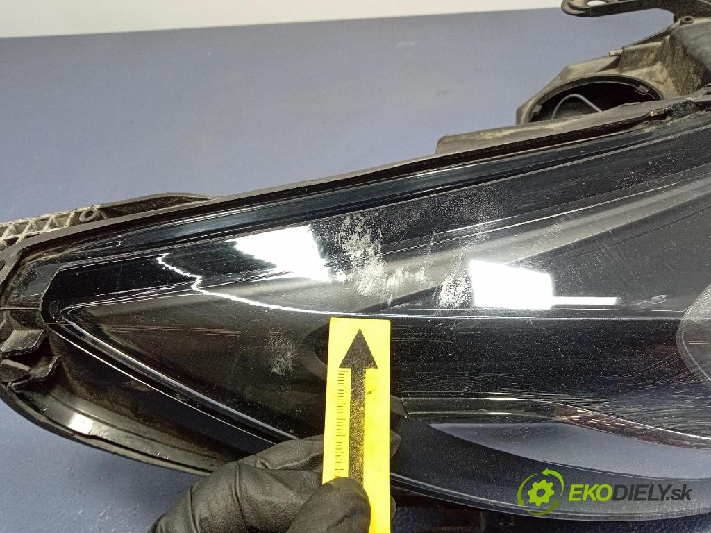 Opel Astra 0 Reflektor: v pravo: 39158006