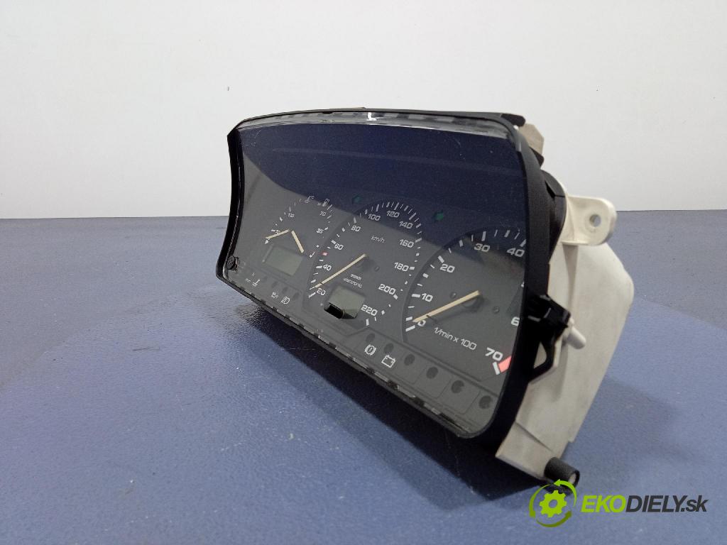 Vw Passat 1991 prístrojovka/ budíky 357919042