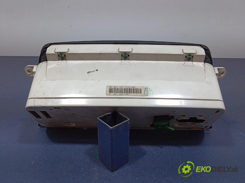 Vw Passat 1991 prístrojovka/ budíky 357919042