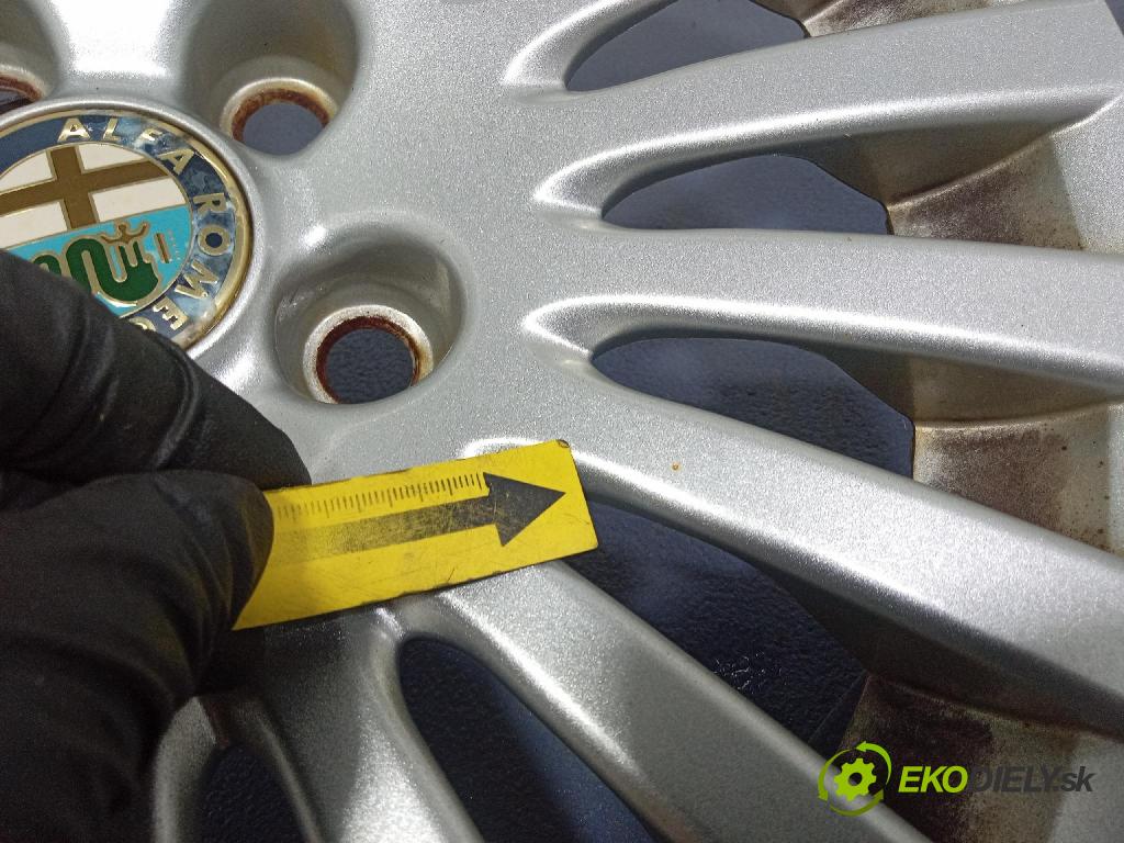 Alfa romeo 159 2006 puklica kola: 60684103