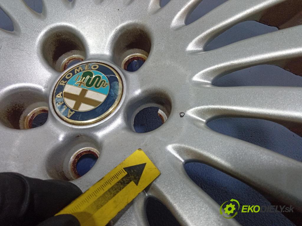 Alfa romeo 159 2006 puklica kola: 60684103