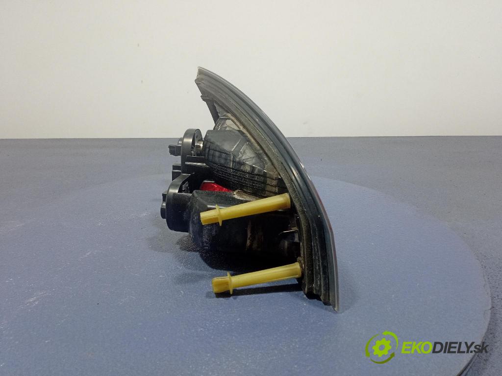 Ford S-max 2008 svetlo / reflektor zad Prava: Vnútri: 6M21-13A602-AK