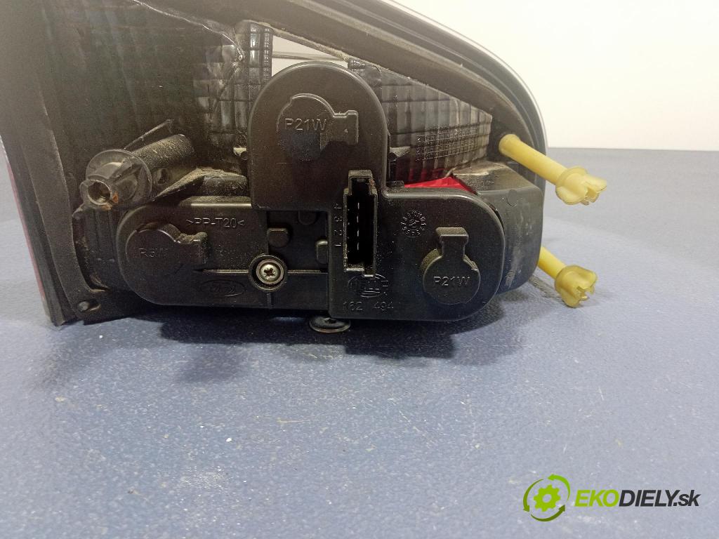 Ford S-max 2008 svetlo / reflektor zad Prava: Vnútri: 6M21-13A602-AK