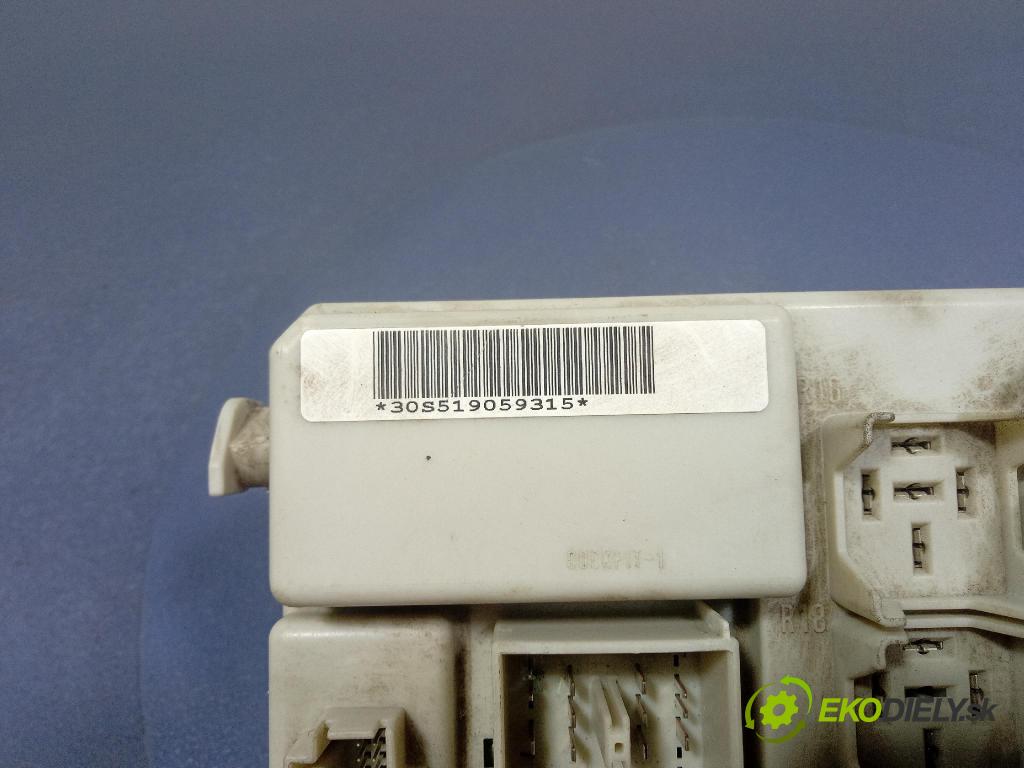 Ford C-max 2003 skrinka Poistky: 3M5T-14A073-CF