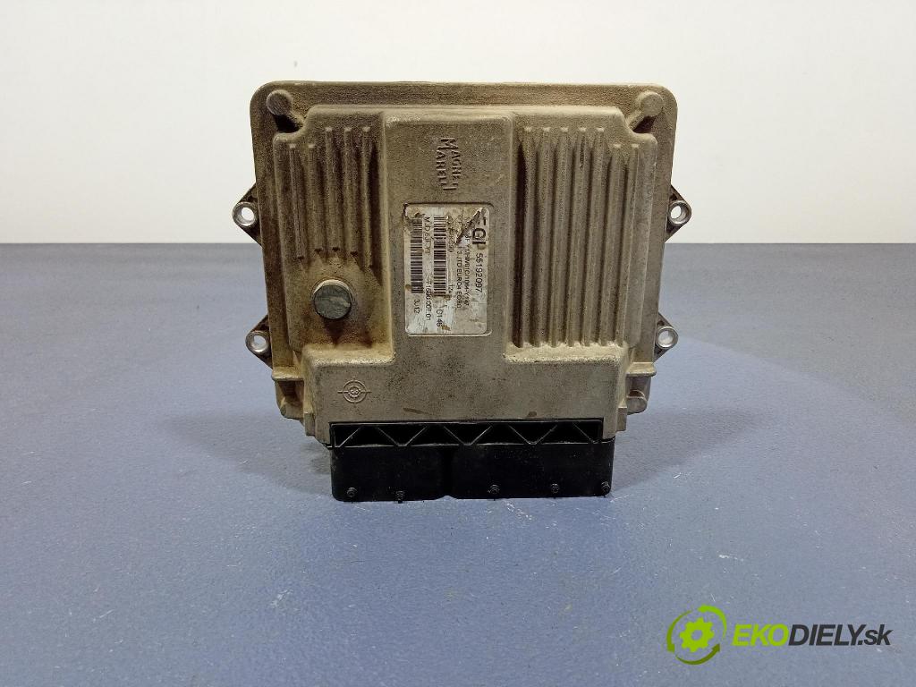 Lancia Ypsilon 2003 řídící jednotka Motor: 55192097