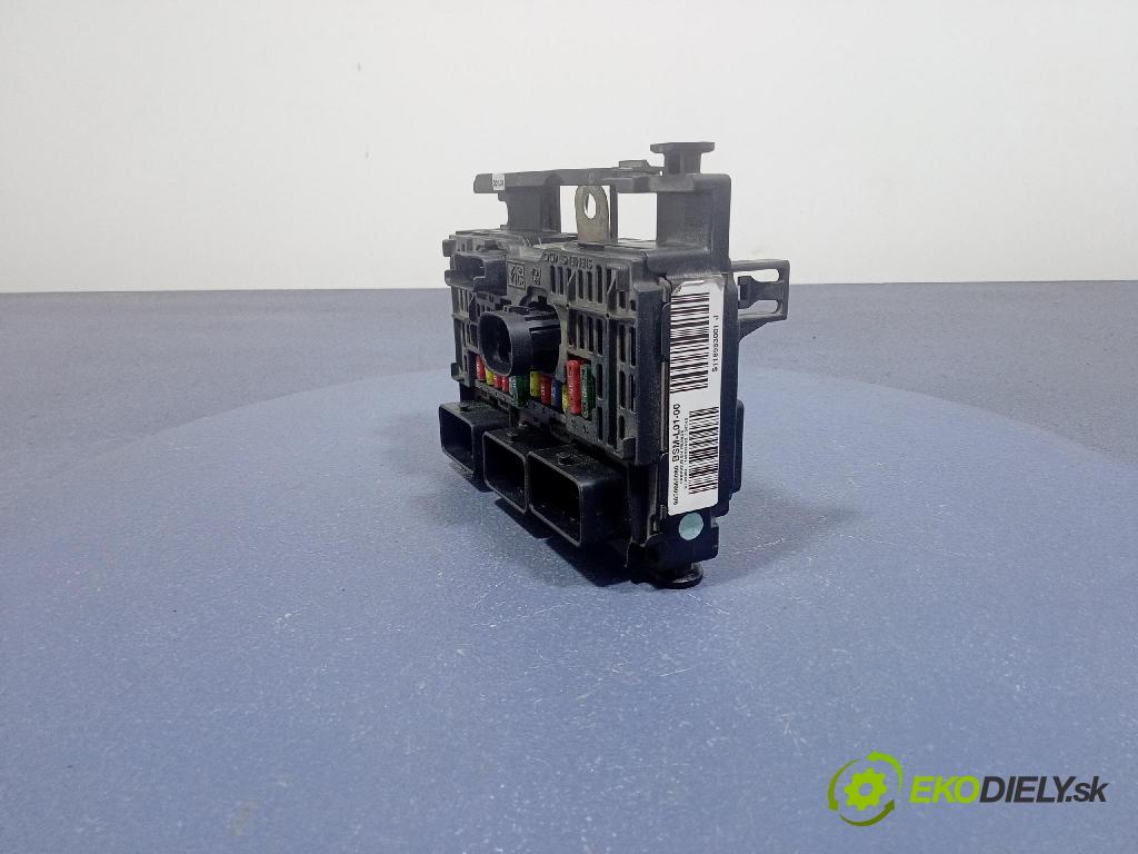 Peugeot 407 2005 skrinka Poistky: 9656086080