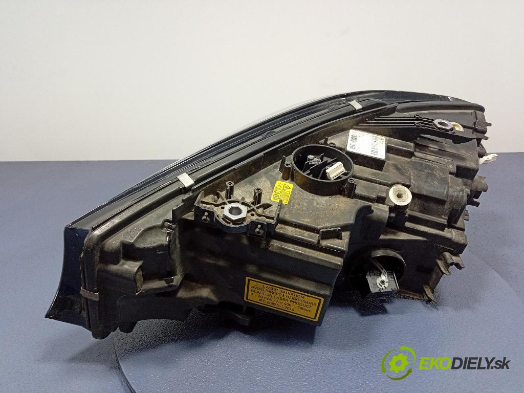 Bmw Seria 3 0 světlo v pravo: 9481708
