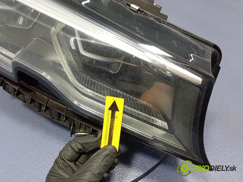 Bmw Seria 3 0 světlo v pravo: 9481708